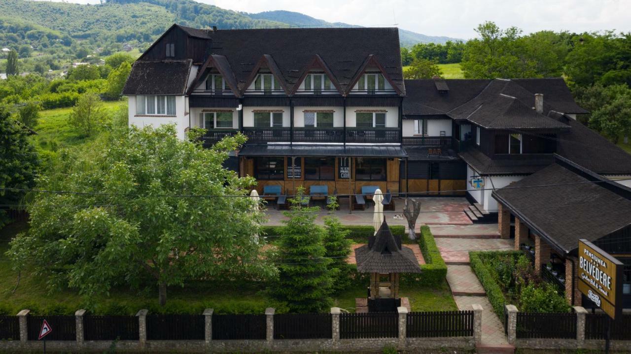 Pensiunea Belvedere Targu Neamt Exteriér fotografie